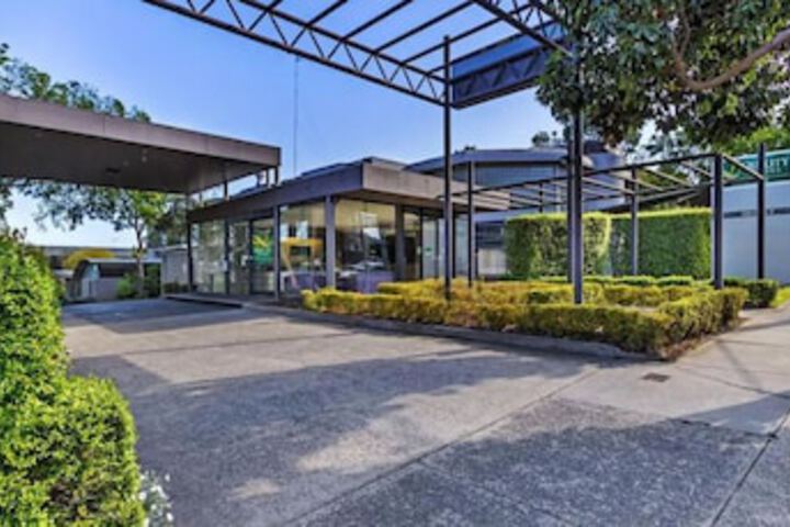 Kew VIC Accommodation Sunshine Coast