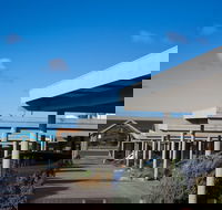 Beachfront Motel - Accommodation Sunshine Coast