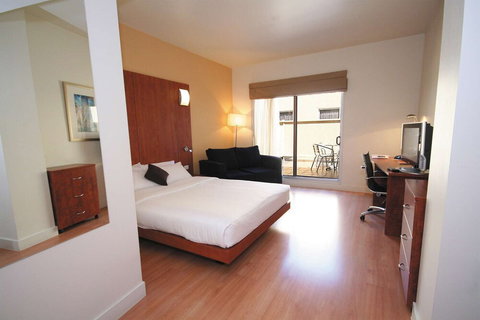 Ramada Encore Dandenong - Accommodation Sunshine Coast 6