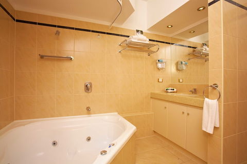 Quest Savoy - Accommodation Sunshine Coast 4