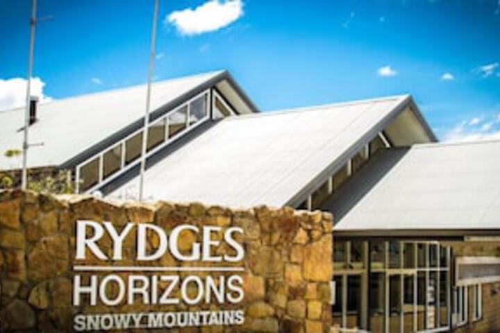 Jindabyne NSW Accommodation Sunshine Coast
