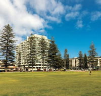 Oaks Glenelg Liberty Suites - Accommodation Sunshine Coast