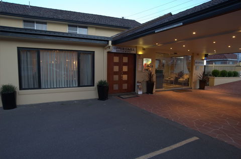 Country Plaza Queanbeyan - Accommodation Sunshine Coast 2