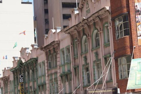 Maze Backpackers - Accommodation Sunshine Coast 0
