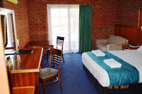Early Australian Motor Inn - Accommodation Sunshine Coast 4