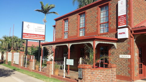 Early Australian Motor Inn - Accommodation Sunshine Coast 0