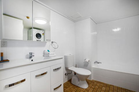 Golden Sands Apartments - Accommodation Sunshine Coast 7