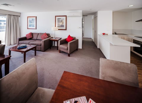 Salamanca Suites - Accommodation Sunshine Coast 3