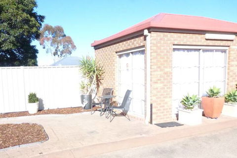 Colonial Motor Inn Bairnsdale - Accommodation Sunshine Coast 1