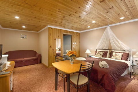 North East Rest Awhile Bed & Breakfast - Accommodation Sunshine Coast 4