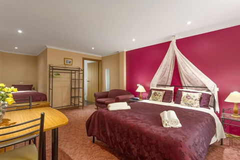 North East Rest Awhile Bed & Breakfast - Accommodation Sunshine Coast 3