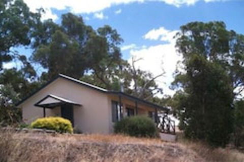 Riesling Country Cottages - Accommodation Sunshine Coast 0