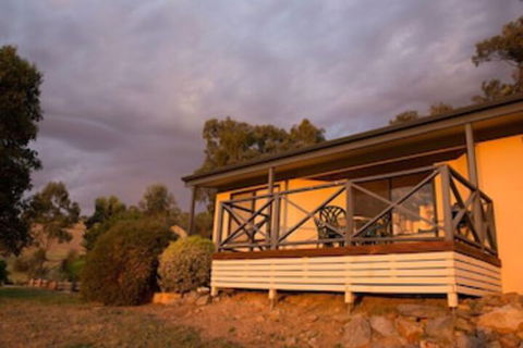 Riesling Country Cottages - Accommodation Sunshine Coast 3