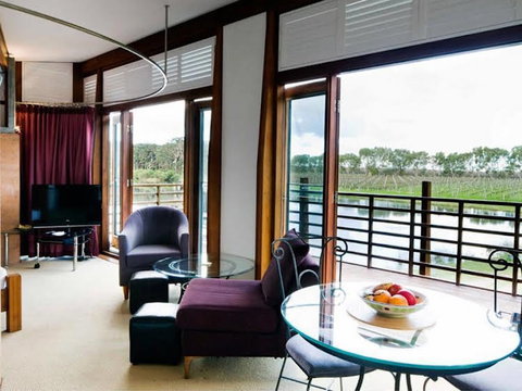 Bettenays Accommodation - Accommodation Sunshine Coast 0