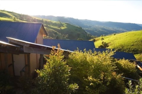Top Of The Hill - Accommodation Sunshine Coast 2