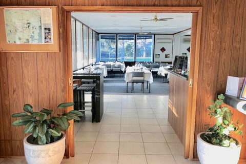 Byer Fountain Motor Inn, Holbrook - Accommodation Sunshine Coast 3