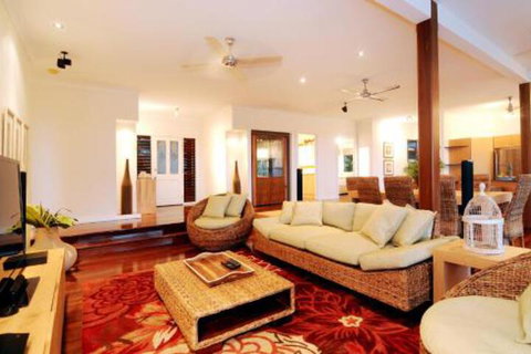 Seaview - Accommodation Sunshine Coast 4