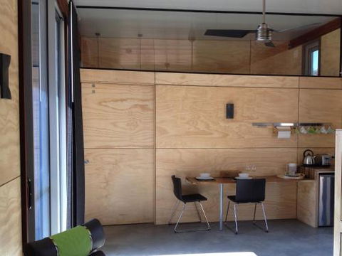 Bed + Bauhaus - Accommodation Sunshine Coast 4