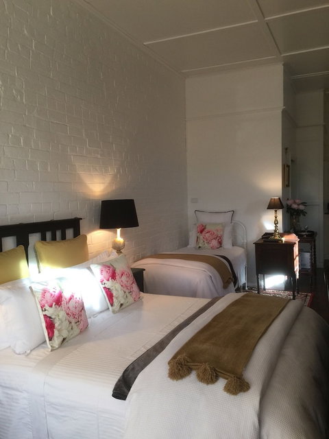 Chiltern Cottage & Indigo Suite - Accommodation Sunshine Coast 5