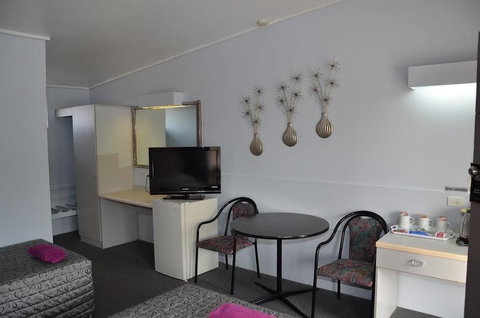 Warwick Motor Inn - Accommodation Sunshine Coast 2