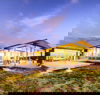 Cloudy Bay Beach House - Accommodation Sunshine Coast