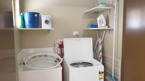 A City Retreat 2BR Apartment Reid Park Townsville - Accommodation Sunshine Coast 2