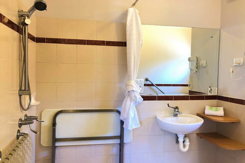 Higgins Lane Motel - Accommodation Sunshine Coast 2