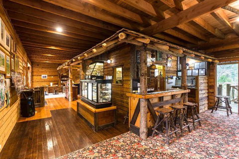 Cradle Chalet - Accommodation Sunshine Coast 3