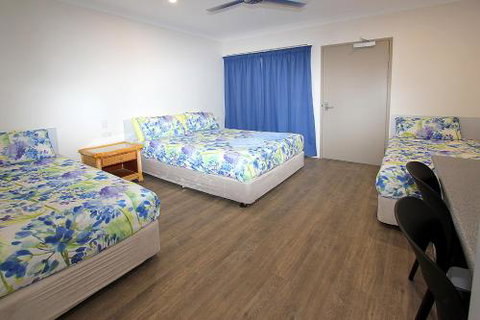 Reef Gardens Motel - Accommodation Sunshine Coast 1
