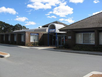 Yowani Country Club - Accommodation Sunshine Coast 2
