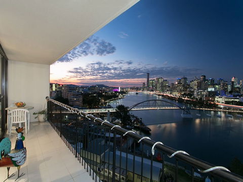 River Plaza Apartments - Accommodation Sunshine Coast 2