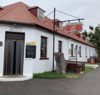 The Caledonian Inn - Accommodation Sunshine Coast