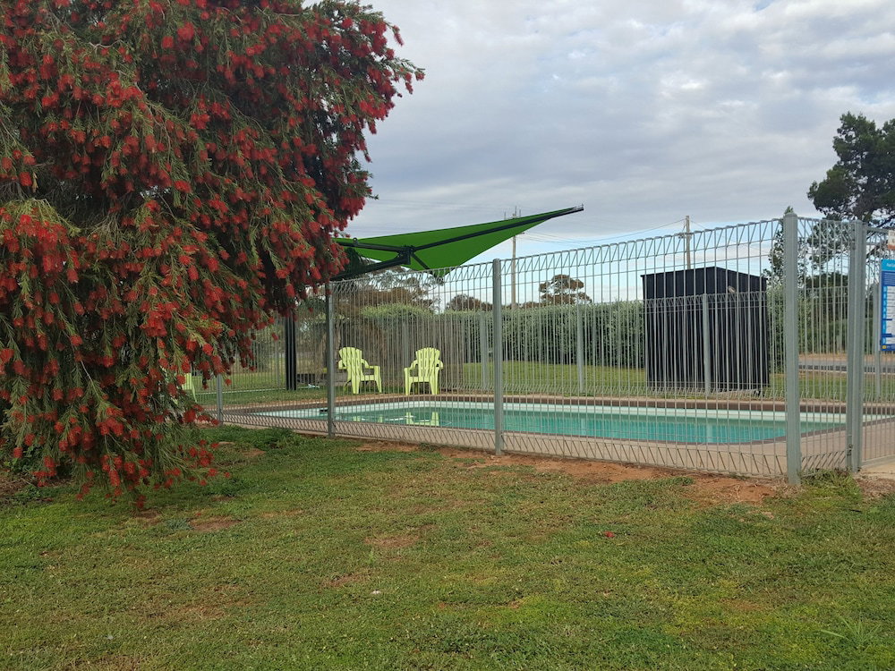 Sea Lake ACT Accommodation Sunshine Coast