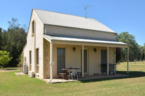 Madigan Wine Country Cottages - Accommodation Sunshine Coast 0