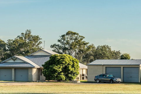 Madigan Wine Country Cottages - Accommodation Sunshine Coast 2