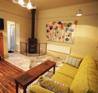 Latrobe Art Apartments - Accommodation Sunshine Coast