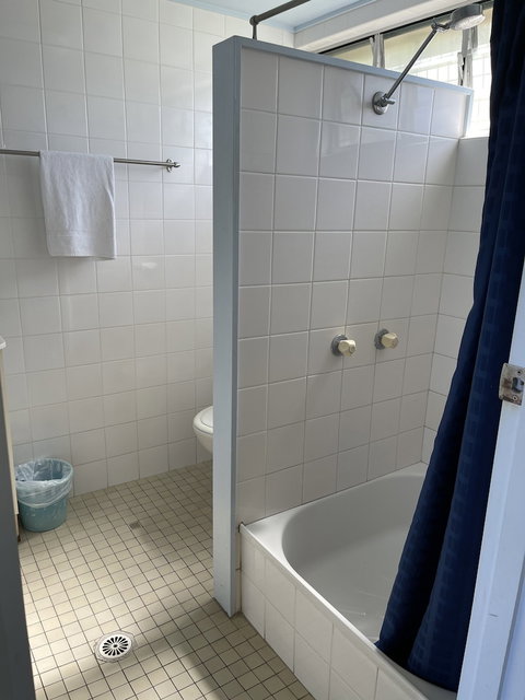 Queens Beach Motor Hotel - Accommodation Sunshine Coast 5