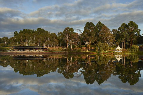 Eight Willows Retreat - Accommodation Sunshine Coast 1