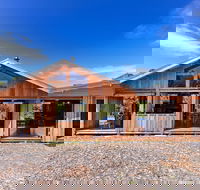 Bruny Island Lodge - Accommodation Sunshine Coast