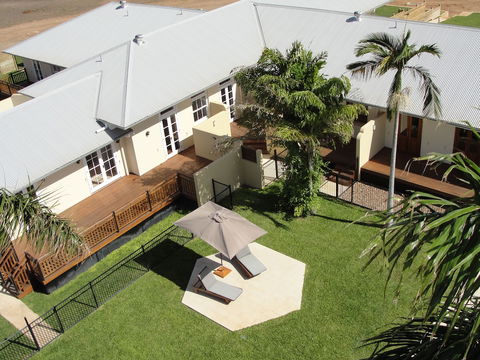 Kernow Charters Towers - Accommodation Sunshine Coast 0