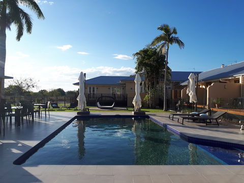 Kernow Charters Towers - Accommodation Sunshine Coast 4