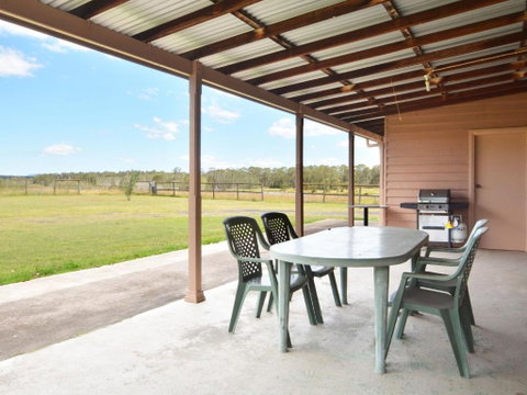 Grasmere Estate Homestead Hear The Lions Roar From Nearby Hunter Valley Zoo - Accommodation Sunshine Coast 2