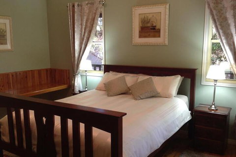 Maleny Country Cottages - Accommodation Sunshine Coast 4