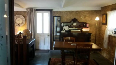 A La Folly - Accommodation Sunshine Coast 2