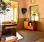 Autumn Leaf Cottage 1 - Accommodation Sunshine Coast