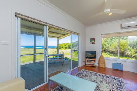 Cottages For Couples - Accommodation Sunshine Coast 1