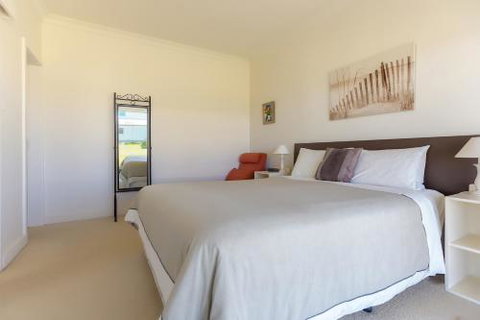 Cottages For Couples - Accommodation Sunshine Coast 4