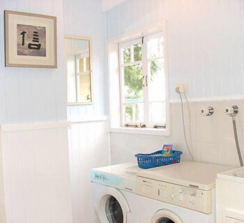 Montville Holiday House - Accommodation Sunshine Coast 4