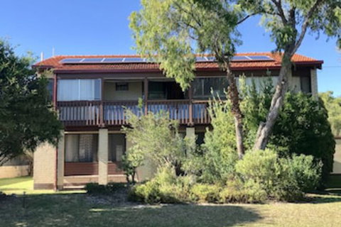 BeachFront Busselton - Accommodation Sunshine Coast 0