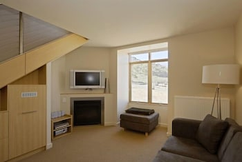 Chalet Hotham 20 - Accommodation Sunshine Coast 1
